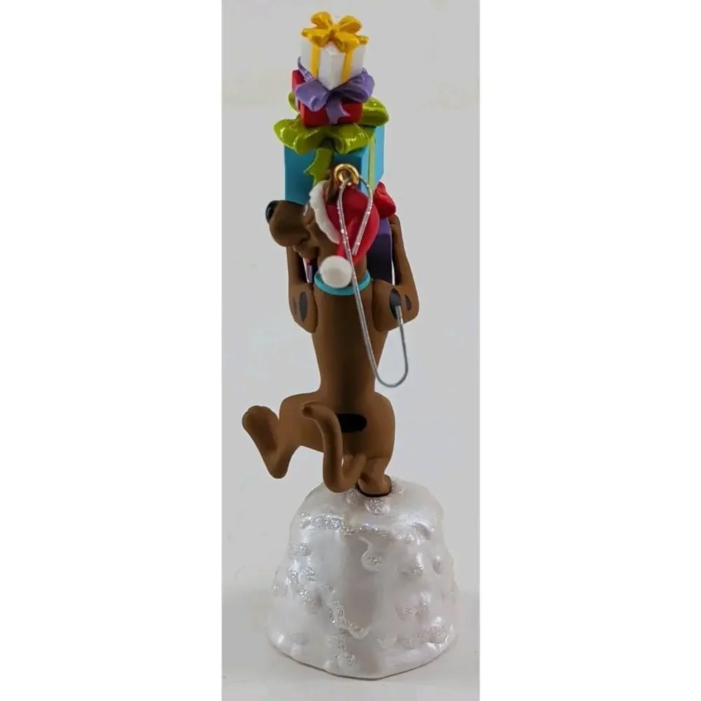2004 Hallmark Keepsake Scooby Doo Santa Paws Ornament
